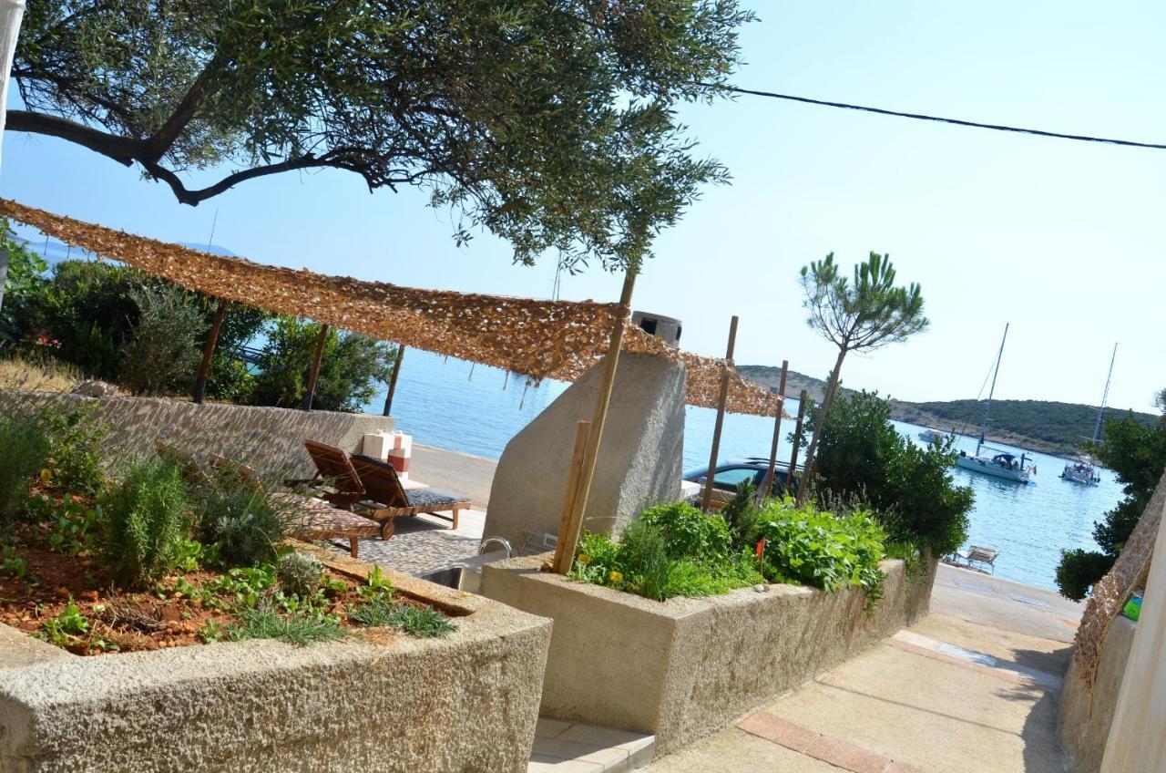 Apartments Martamare Martinscica  Exterior photo