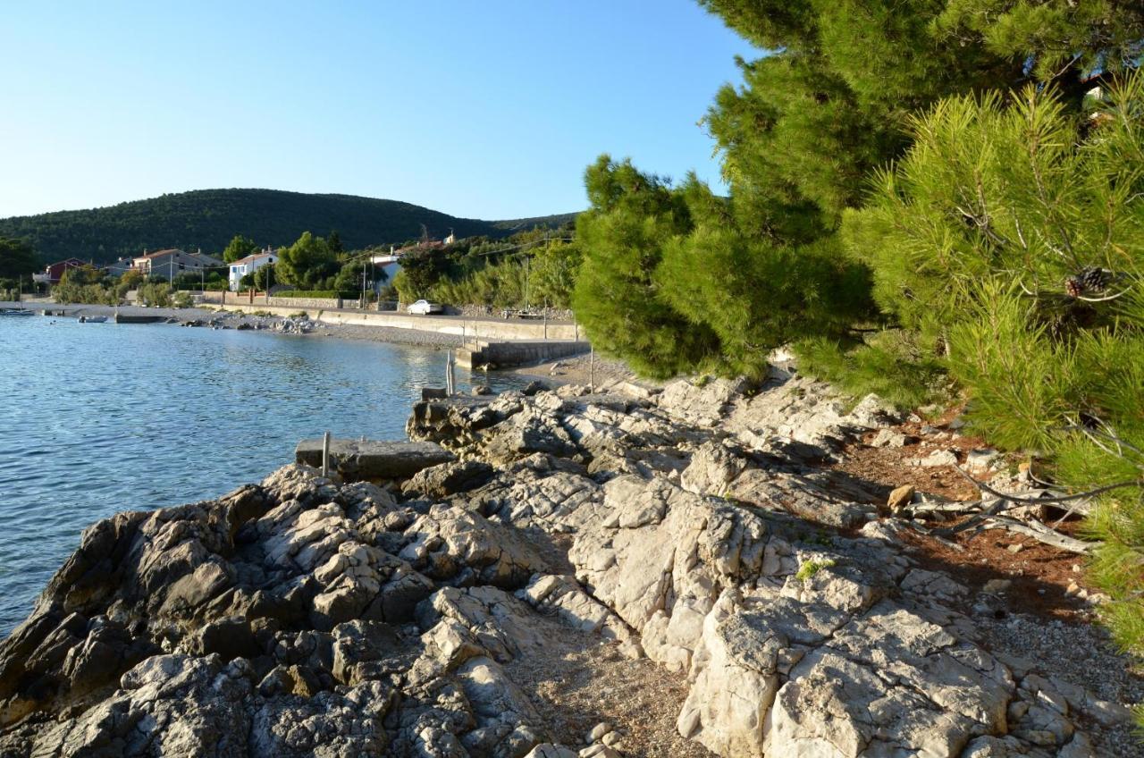 Apartments Martamare Martinscica  Exterior photo